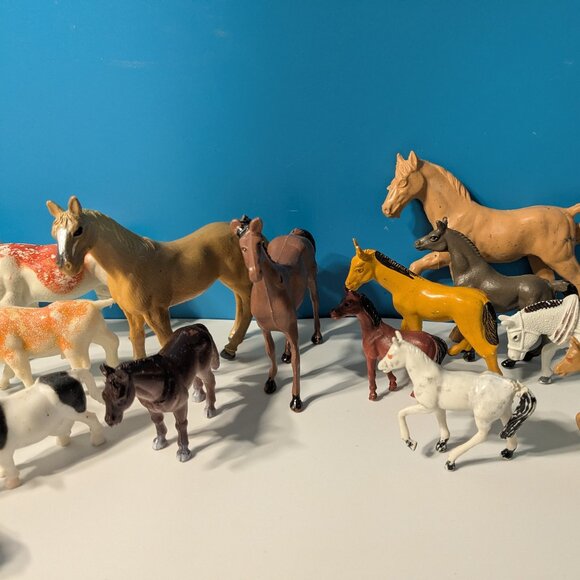 Toy Farm Animals Bundle 66 pieces - Picture 1 of 16